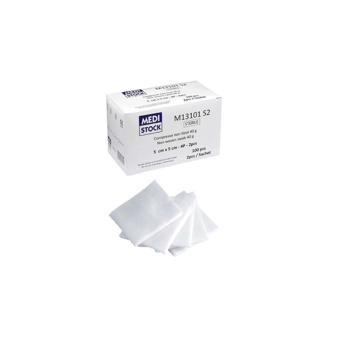 Compresses non tissées stériles